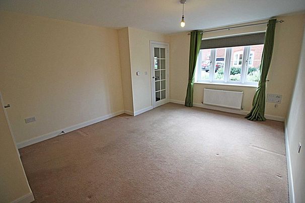 3 bedroom semi-detached house to rent - Photo 1