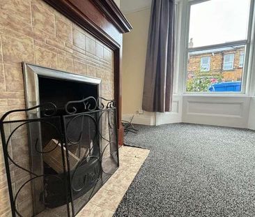 Highfield, Scarborough, YO12 - Photo 2