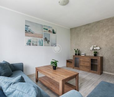 Trzypokojowe mieszkanie na wynajem os. Błonie - Zdjęcie 2