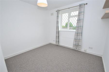 2 bedroom semi-detached house to rent - Photo 3