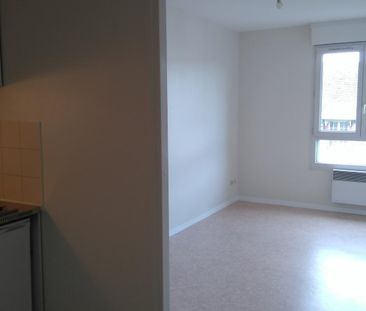 Location Appartement 1 pièce 19m² BEAUVAIS 60000 - Photo 2