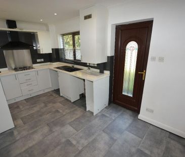 2 bedroom semi-detached house to rent - Photo 6