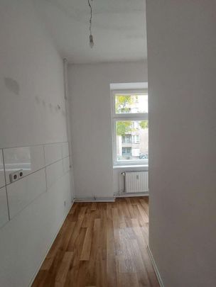 2-Zimmer-Wohnung nahe dem Schillerkiez sucht neue Mieter! Ab sofort! - Foto 1