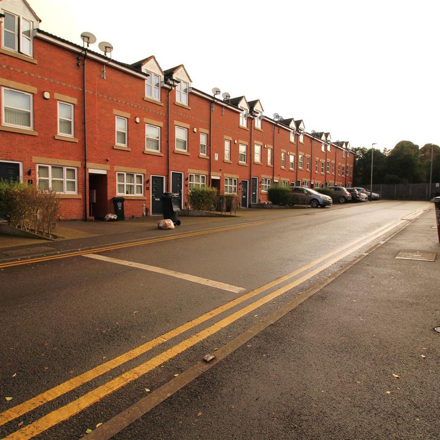 Blue Fox Close, Leicester, Leicestershire, LE3 0EE - Photo 1