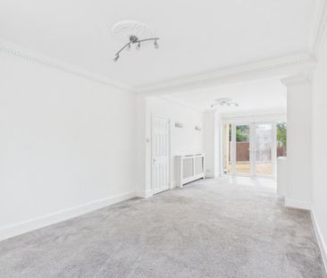 5 bedroom semi-detached house to rent - Photo 4