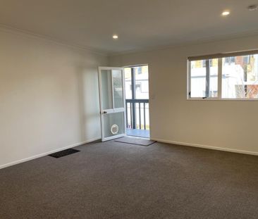 Two-bedroom Central City apartment - Photo 5