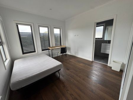 Glen Waverley - Photo 3