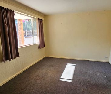 One Bedroom Unit Directly Opposite Park - Photo 2