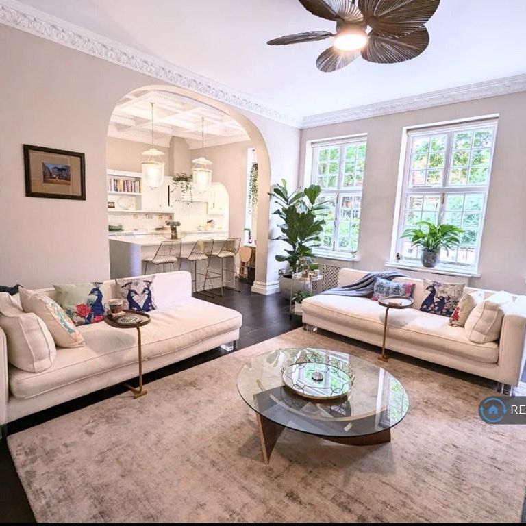 3 bedroom flat to rent - Photo 1