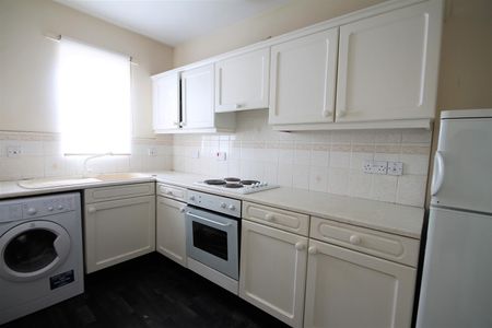 Sloane Court, Jesmond - Photo 4