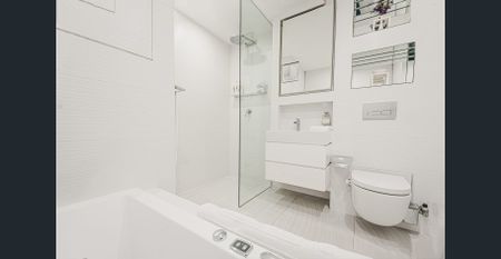 Fully furnished luxurious apartment with breathtaking views - Photo 2