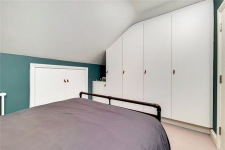 1 bedroom flat in Barnes - Photo 2