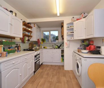 6 bedroom terraced house to rent - Photo 1