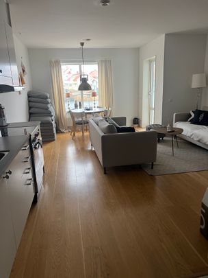 Tunnbindarvägen, Smögen - Photo 1