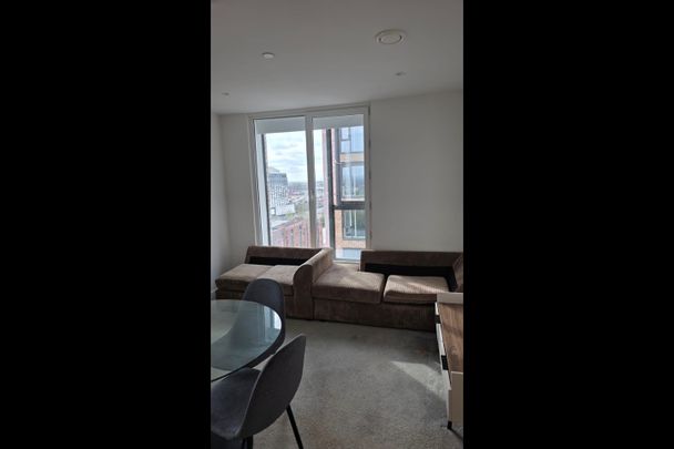 2 Bed Flat, Wharf End, M17 - Photo 1