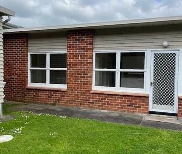 1 BEDROOM - L0NG DRIVE - REAR UNIT - Photo 1