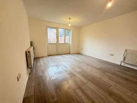 Whitbread Close, London, N17 - Photo 2