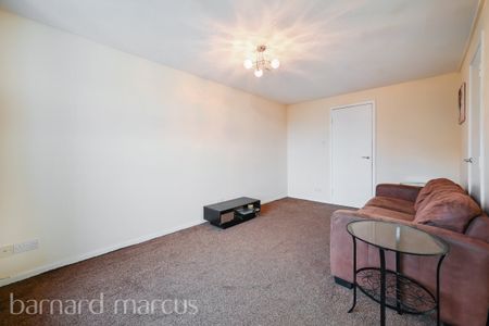 Well Close - Photo 2