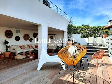 Maison à louer à Guéthary, à proximité des commerces et de la plage, avec vue océan. - Photo 2