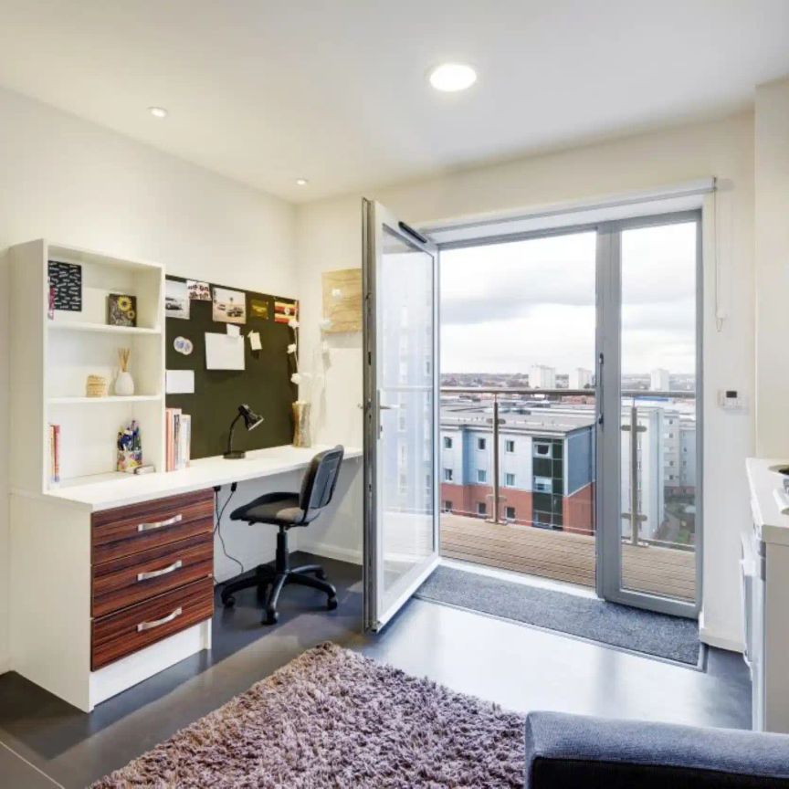 Silver Studio - Photo 1