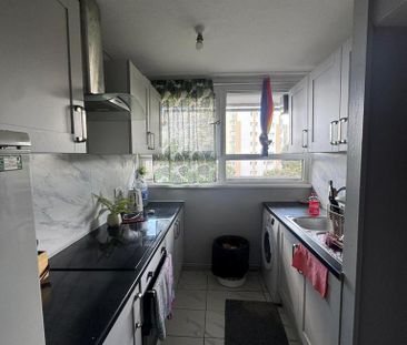 4 bedroom flat to rent - Photo 4