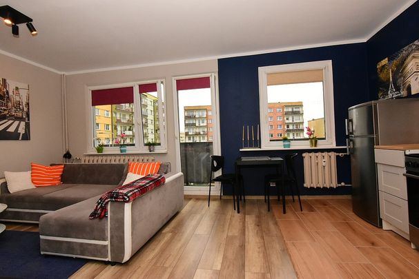 Komfortowa kawalerka z pełnym umeblowaniem i AGD - Photo 1