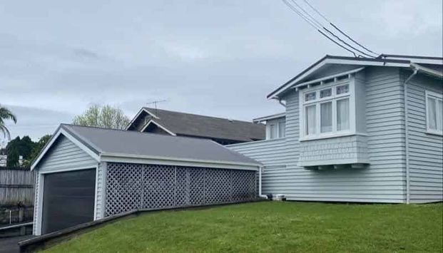 Renovated three bedroom two living - Photo 1