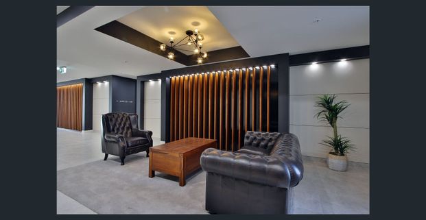 Modern Two-Bedroom Apartment - Photo 1