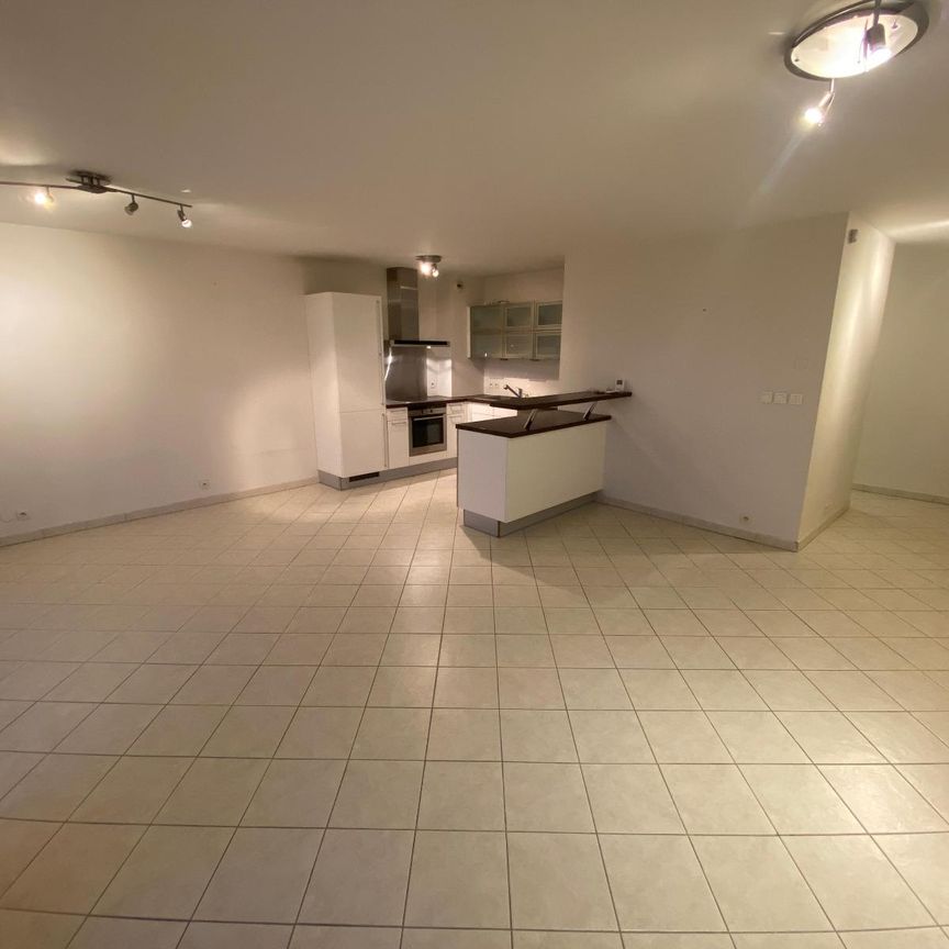 Location Appartement 3 pièces 68m² EVIAN LES BAINS 74500 - Photo 1