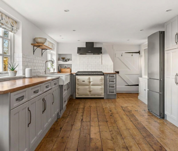 6 bedroom detached house to rent - Photo 2