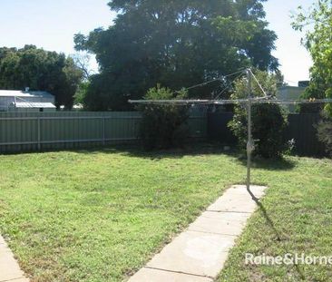 GREAT FAMILY HOUSE IN LAKE ALBERT - Photo 1