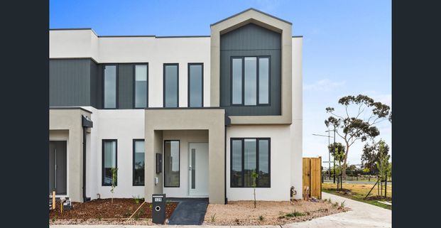 129 Lakeridge Dr, Wollert, Vic 3750 - Photo 1