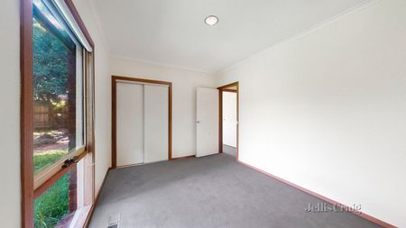 60 Staughton Road, Glen Iris - Photo 2