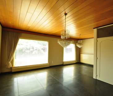 Alleenstaande woning met grote tuin, garage en carport te Zandvoorde - Foto 1