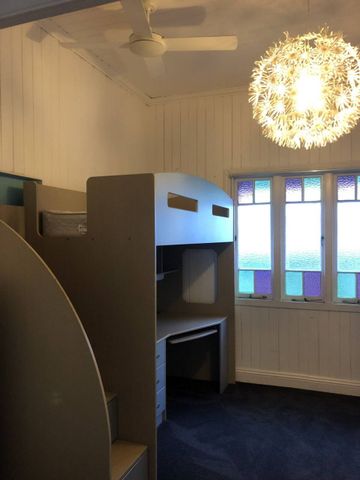 Large residence, close to all amenities - Photo 5