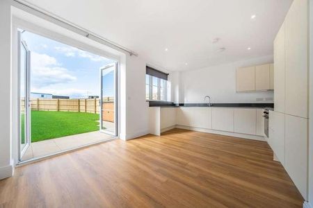 Heyford Park, Bicester, Oxfordshire, OX25 - Photo 3