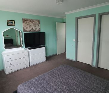 Fabulous 4Br Double Story Home in Truganina! - Photo 3