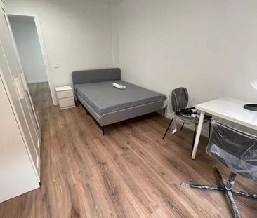 Plaça de Pep Ventura, Badalona, Catalonia 08912 - Photo 3