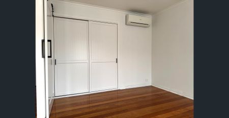 Stylishly Renovated Villa in McKinnon Secondary Zone - Photo 2