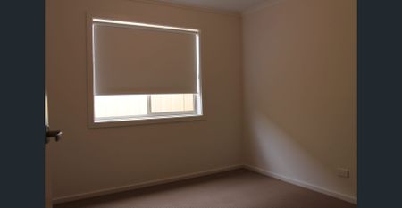 Modern 3 Bedroom Property in Paralowie - Photo 4