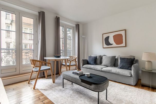 Avenue Simon Bolivar - Photo 1