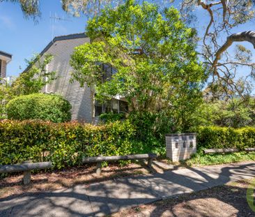 Updated two-bedroom unit in convenient Pearce - Photo 3