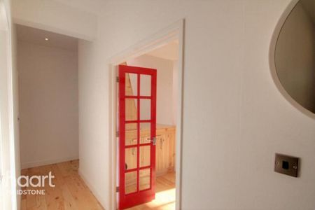 2 bedroom apartment to rent - Photo 4