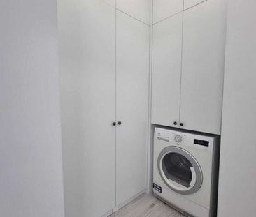Particular inchiriez ap 2 cam Unirii, metrou, RENOVAT, loc de parcare! - Photo 1