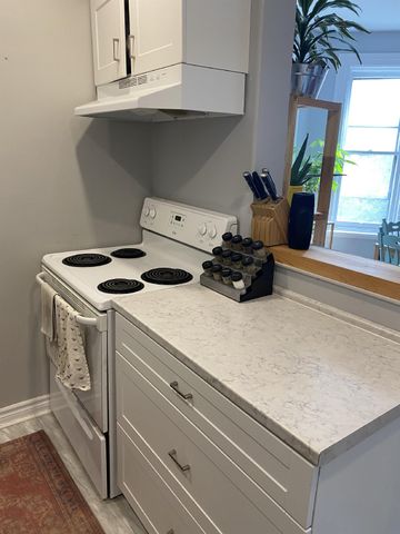 3 - 48 Sweetland Avenue - Photo 2