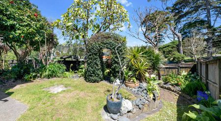 4 Bedroom Home - Glenfield - Photo 3