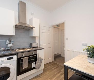 2 bedroom terraced house to rent - Photo 1