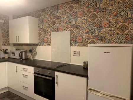 1 Bed Flat, Elderslie Street, G3 - Photo 2