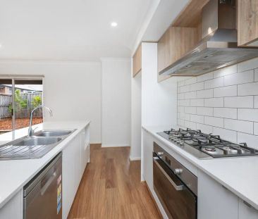“4-Bedroom Family Home – Available Now!” - Photo 4