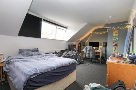 7 bedroom terraced house to rent - Photo 2